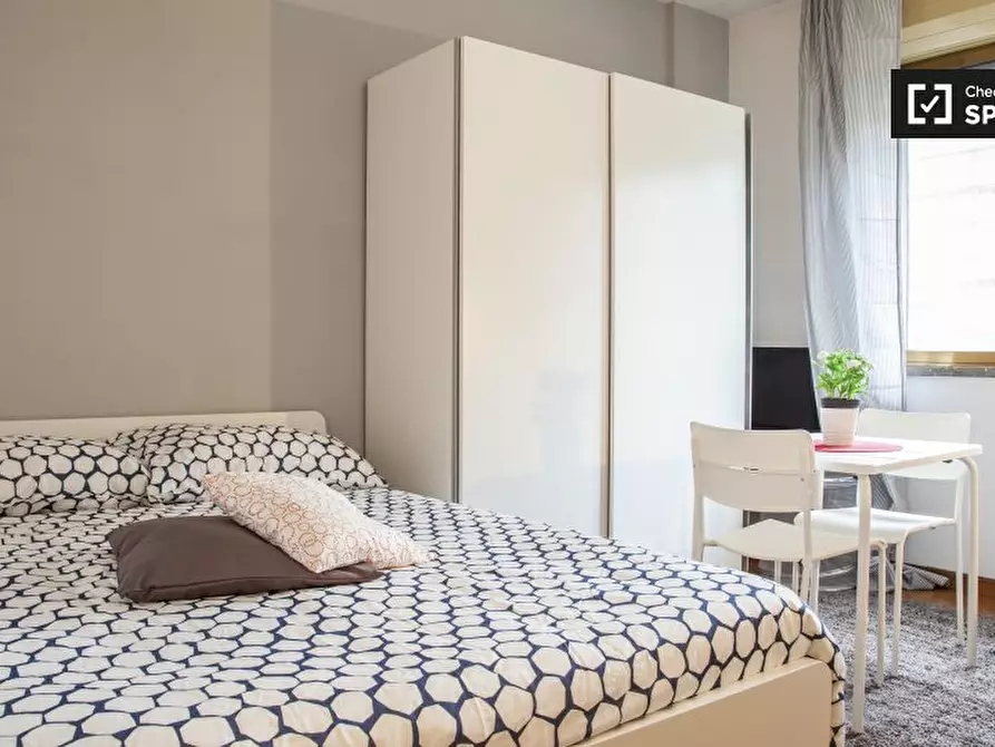 Immagine 3 di Camera condivisa in affitto  in Via della Tenuta del Casalotto a Roma