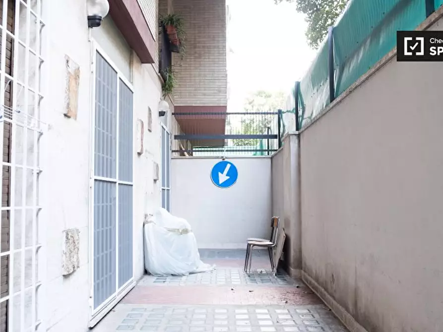 Immagine 10 di Camera condivisa in affitto  in Via Pietro Blaserna a Roma