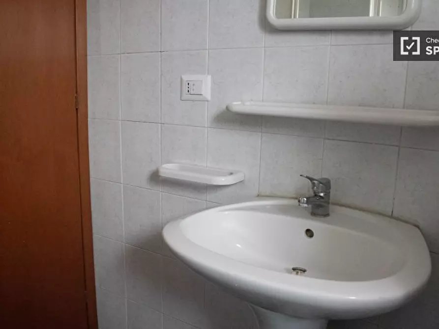 Immagine 13 di Appartamento in affitto  in Via degli Ortaggi a Roma