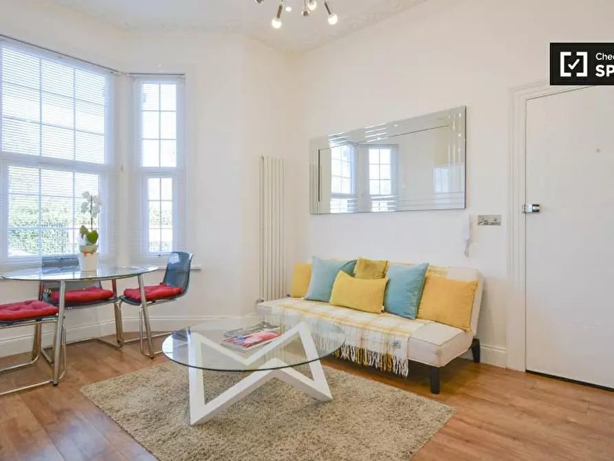 Immagine 2 di Appartamento in affitto  in Portway, London a Stratford