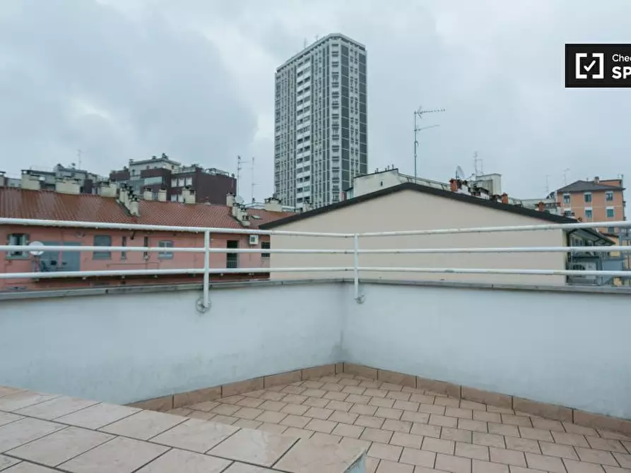 Immagine 15 di Appartamento in affitto  in Via Altaguardia a Milano