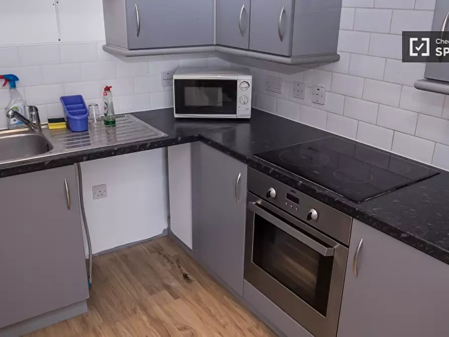 Immagine 8 di Appartamento in affitto  in North End Road a Hammersmith