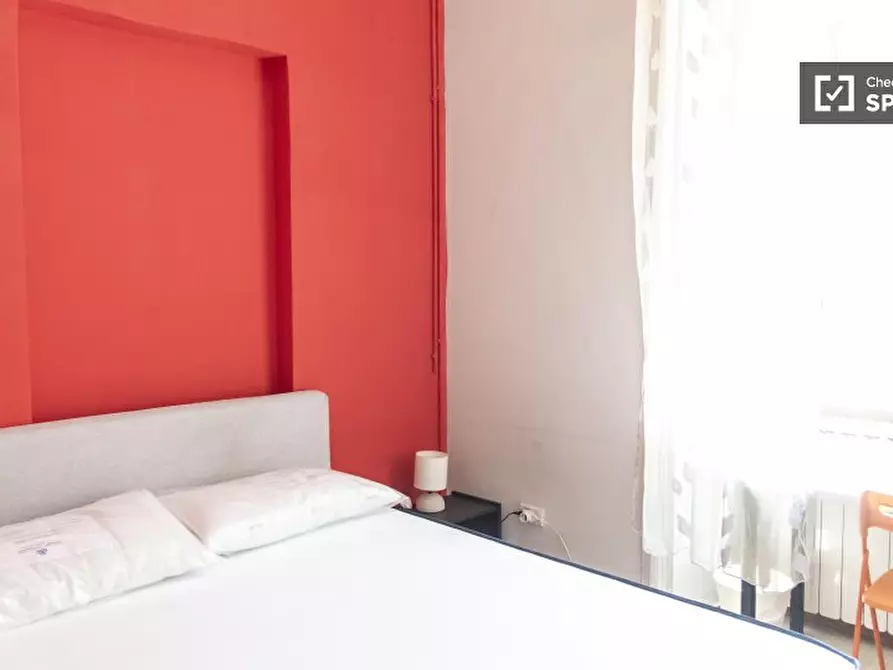 Immagine 1 di Camera condivisa in affitto  in Via Napoleone III a Roma