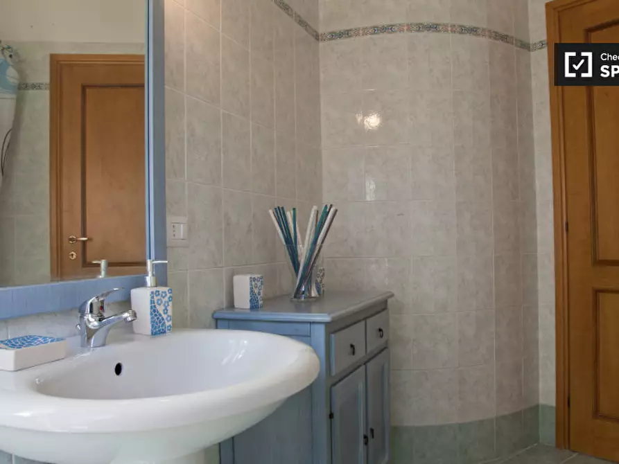 Immagine 7 di Camera condivisa in affitto  in Via Giulio Galli a Roma