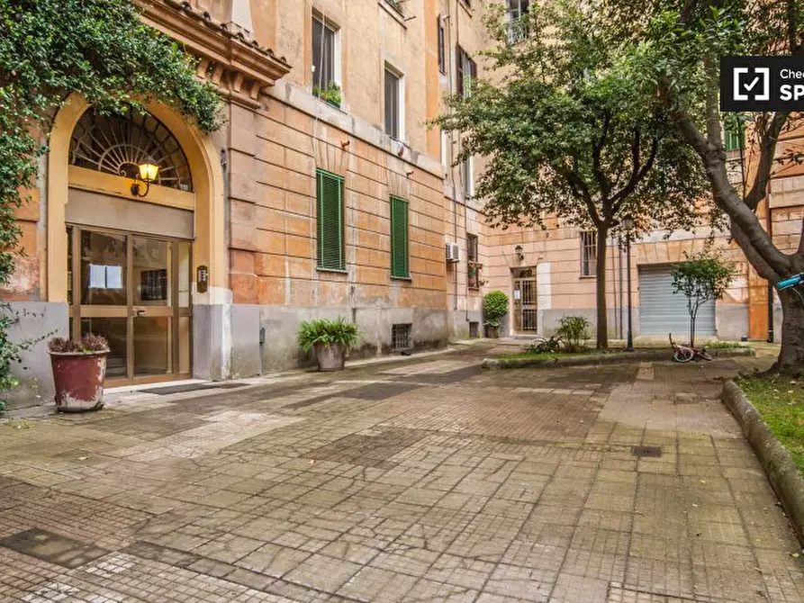 Immagine 19 di Camera condivisa in affitto  in Piazza Melozzo da Forlì, 00196 Roma RM, Italy a Roma