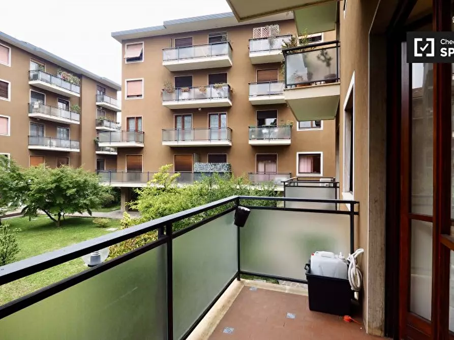 Immagine 5 di Camera condivisa in affitto  in Viale Renato Serra a Milano