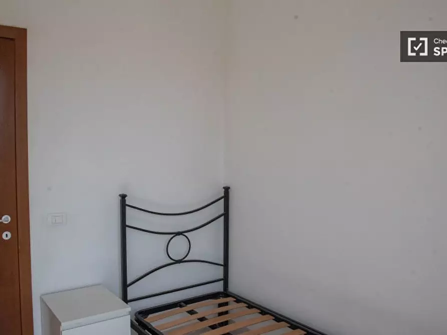 Immagine 4 di Appartamento in affitto  in Via dei Savorgnan a Roma