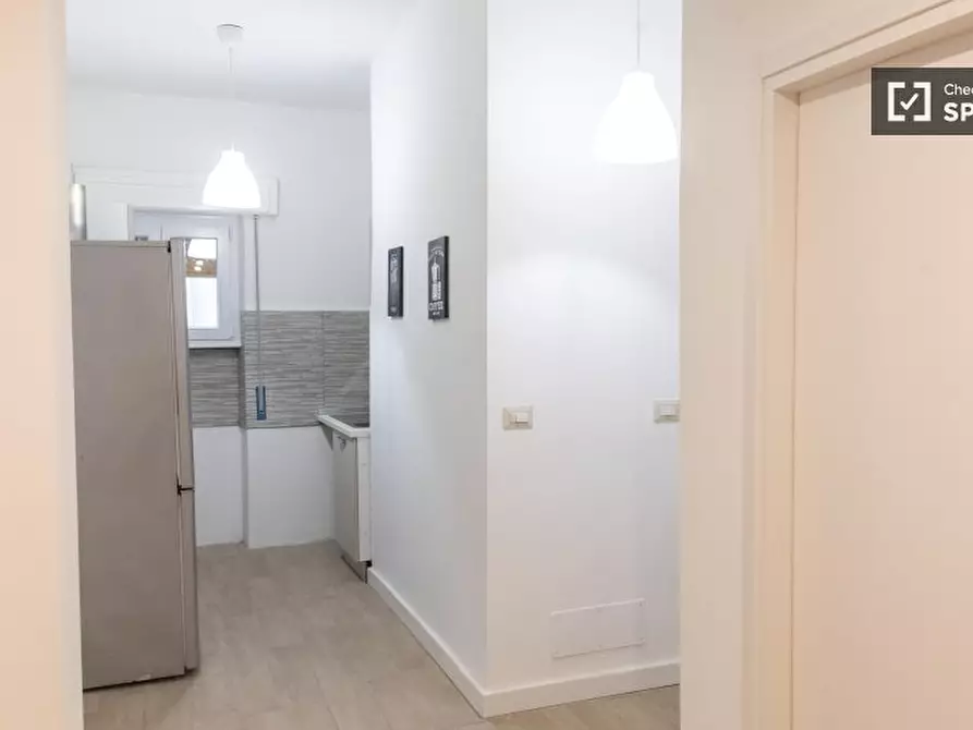 Immagine 12 di Camera condivisa in affitto  in Via Angelo Fava a Roma