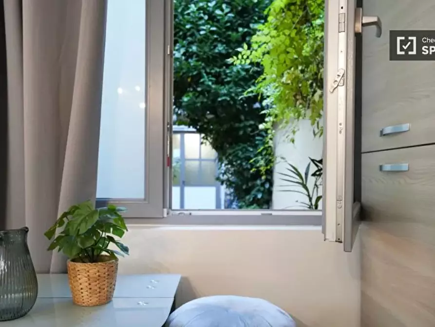 Immagine 4 di Appartamento in affitto  in Via Accademia Albertina a Torino