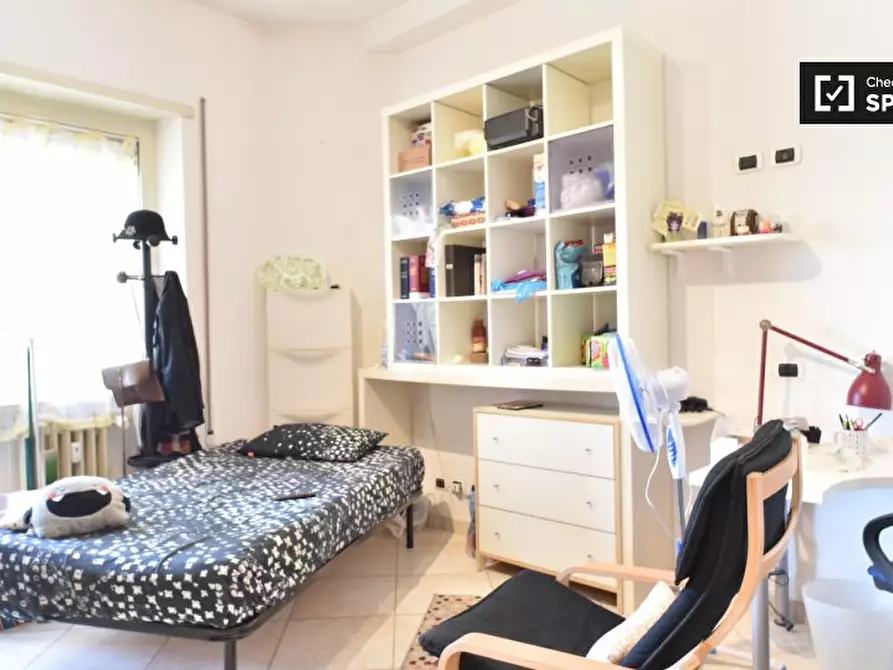 Immagine 4 di Camera condivisa in affitto  in Viale Somalia a Roma