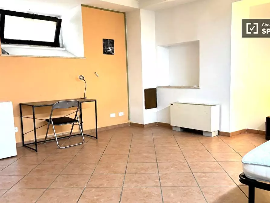 Immagine 6 di Camera condivisa in affitto  in Via Alessandro Brisse a Roma