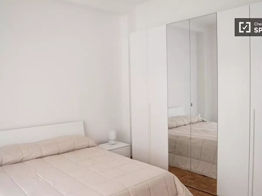 Immagine 2 di Camera condivisa in affitto  in Via Emilio Albertario a Roma