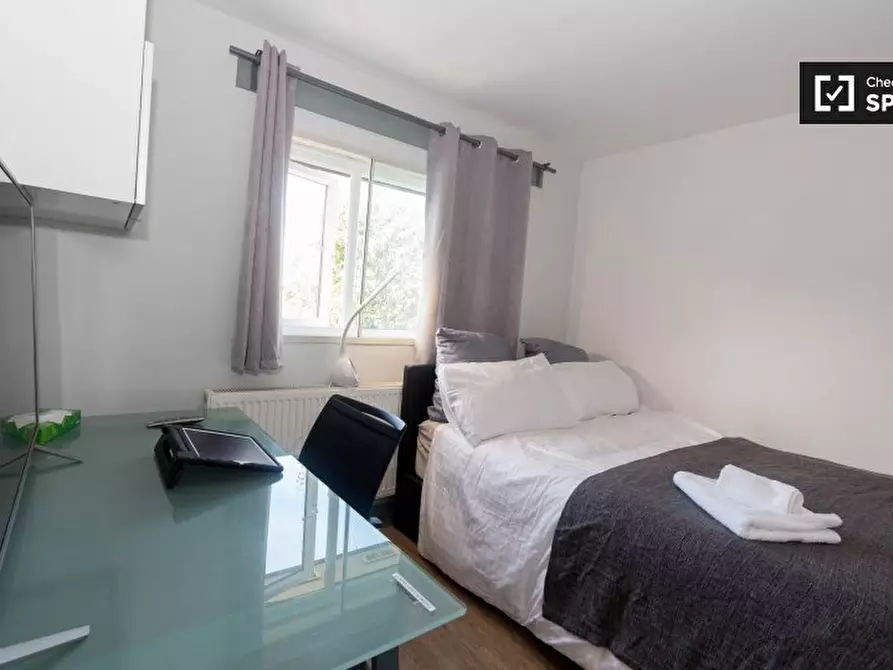 Immagine 3 di Camera condivisa in affitto  in Joshua Street, London E14 0RD a Poplar