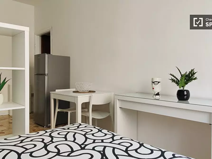 Immagine 9 di Ufficio in affitto  in Via Lorenteggio a Milano