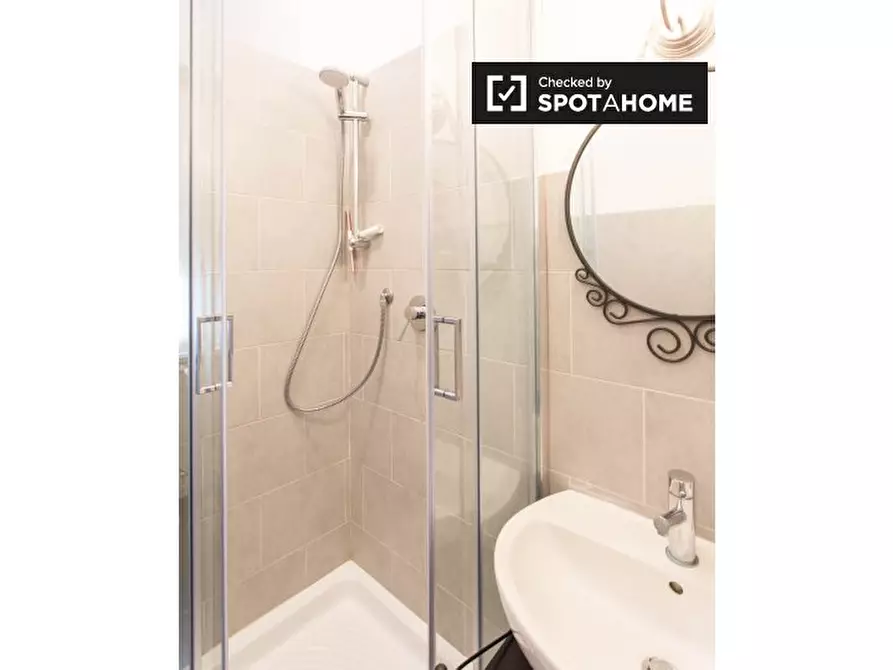 Immagine 16 di Camera condivisa in affitto  in Via Angelo Inganni, 20147 Milano MI, Italy a Milano