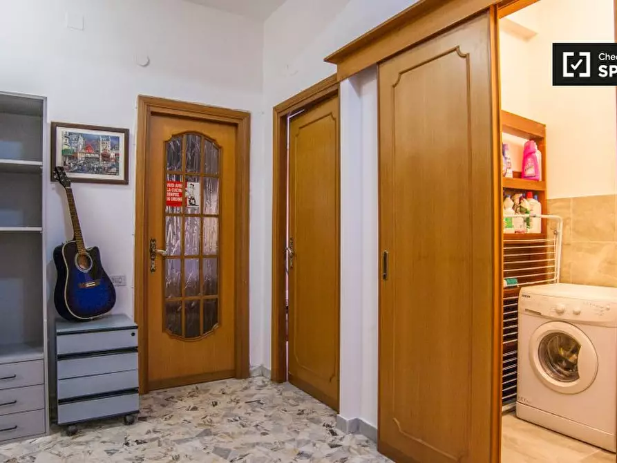 Immagine 17 di Camera condivisa in affitto  in Viale Appio Claudio, 00174 Roma RM, Italy a Roma