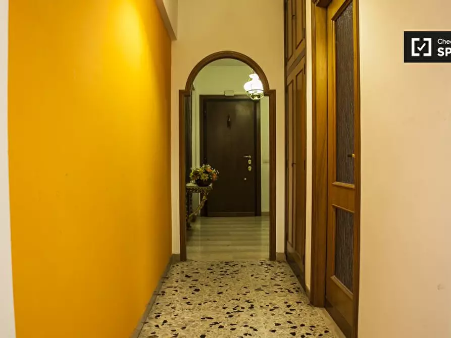 Immagine 19 di Camera condivisa in affitto  in Via Altavilla Irpina a Roma