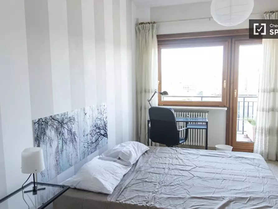 Immagine 1 di Camera condivisa in affitto  in Via Padre Semeria a Roma