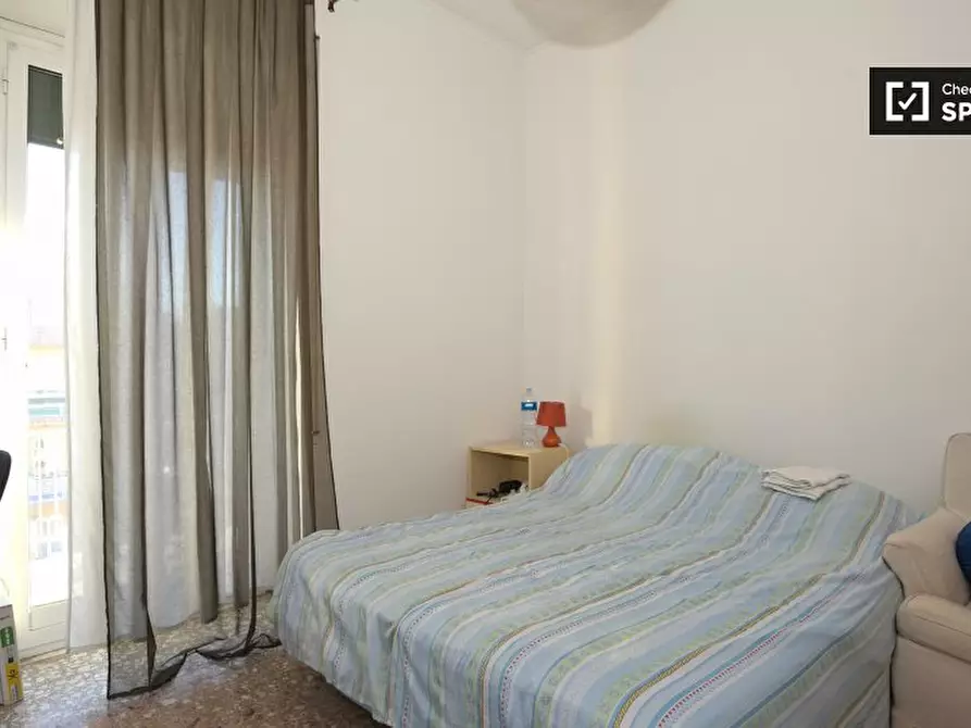 Immagine 3 di Camera condivisa in affitto  in Via Federico Ozanam a Roma