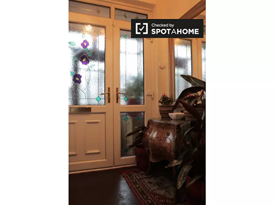 Immagine 6 di Camera condivisa in affitto  in Blackbush Ave, Romford RM6 5TU, UK a Barking