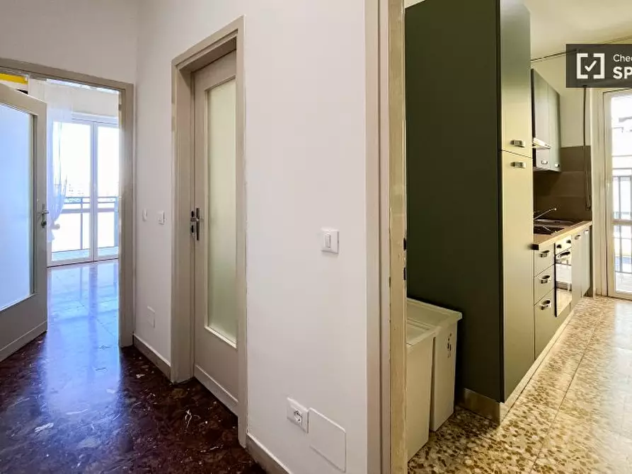 Immagine 11 di Camera condivisa in affitto  in Via Monte Sabotino a Cinisello Balsamo