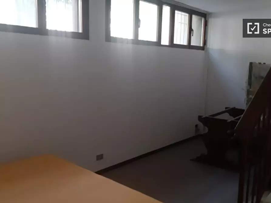 Immagine 2 di Camera condivisa in affitto  in Via delle Fragole a Bologna