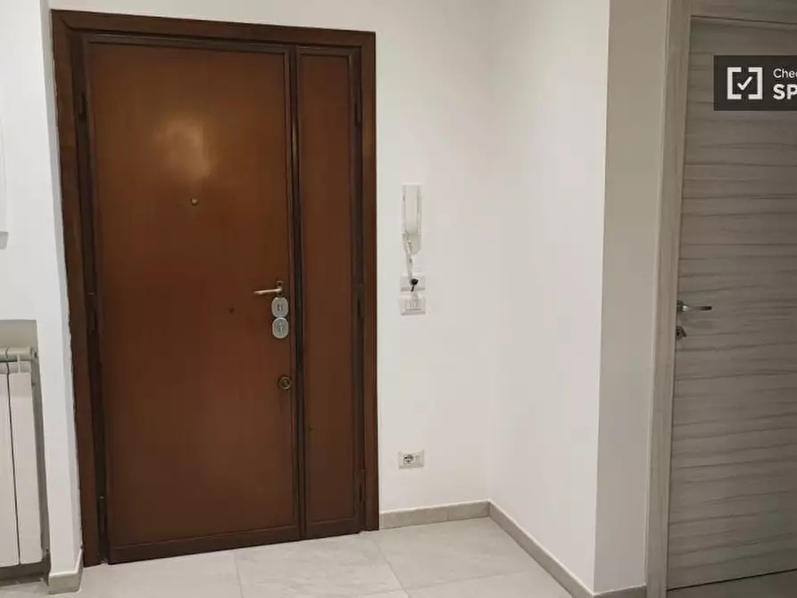 Immagine 11 di Camera condivisa in affitto  in Via Baldo degli Ubaldi a Roma