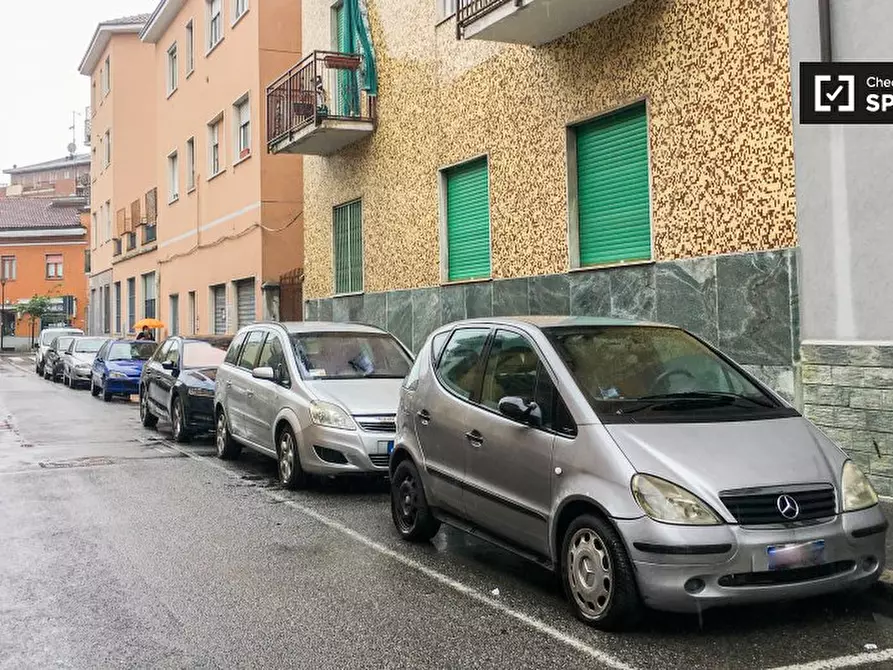 Immagine 17 di Camera condivisa in affitto  in Via Ugo Foscolo a Sesto San Giovanni