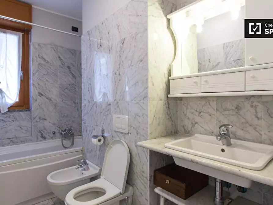 Immagine 11 di Appartamento in affitto  in Via Giovanni Segantini a Milano