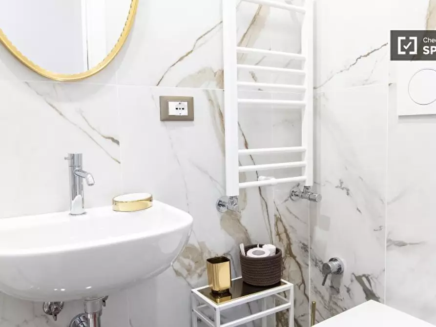 Immagine 5 di Camera condivisa in affitto  in Viale dei Quattro Venti a Roma