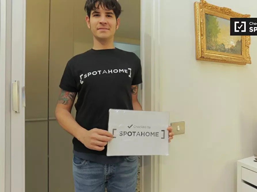 Immagine 8 di Camera condivisa in affitto  in Via Guglielmö Röntgen, 19, 20136 Milano MI, Italy a Milano