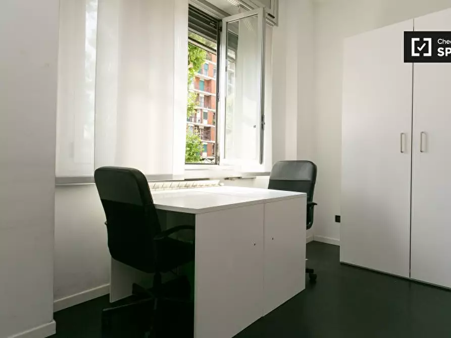 Immagine 3 di Camera condivisa in affitto  in Viale Liguria a Milano