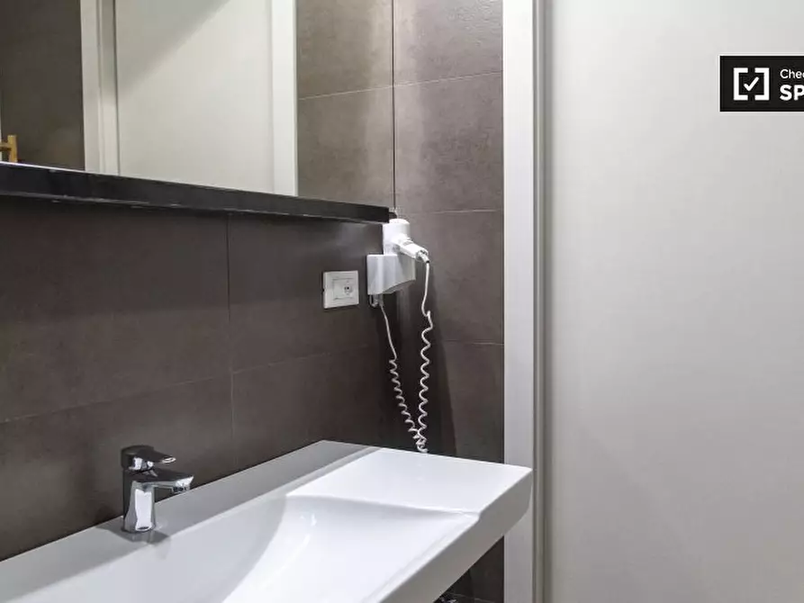 Immagine 16 di Appartamento in affitto  in Via di Acqua Bullicante a Roma