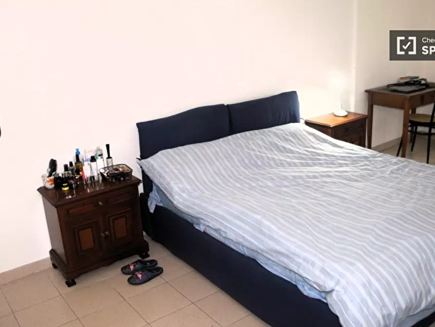 Immagine 3 di Camera condivisa in affitto  in Via Giuseppe de Robertis a Roma