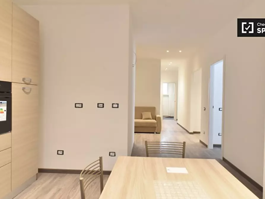 Immagine 12 di Camera condivisa in affitto  in Viale di Vigna Pia a Roma