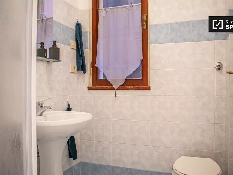 Immagine 7 di Camera condivisa in affitto  in Via Alfredo Catalani a Roma