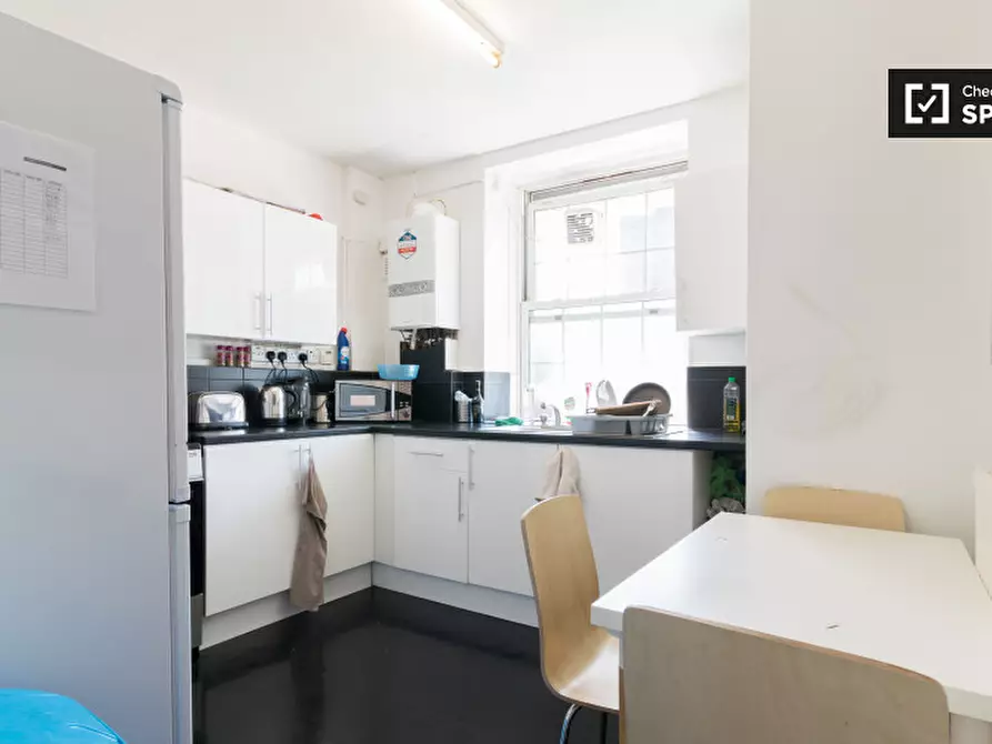 Immagine 3 di Camera condivisa in affitto  in Becklow Gardens a Hammersmith