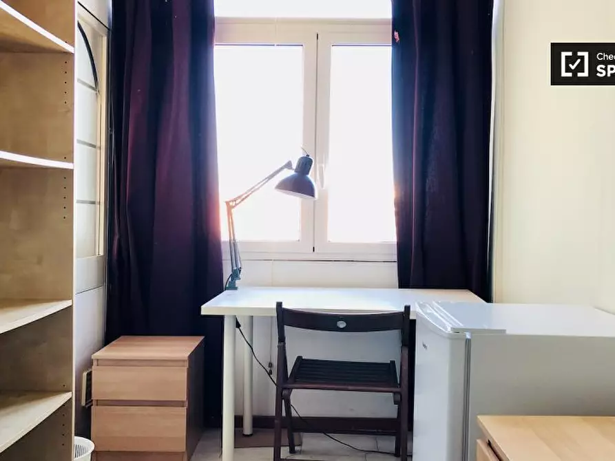 Immagine 3 di Camera condivisa in affitto  in Via Gregorio Ricci Curbastro, 00149 Roma RM, Italy a Roma