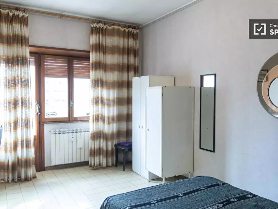 Immagine 1 di Camera condivisa in affitto  in Via Angelo Berardi a Roma