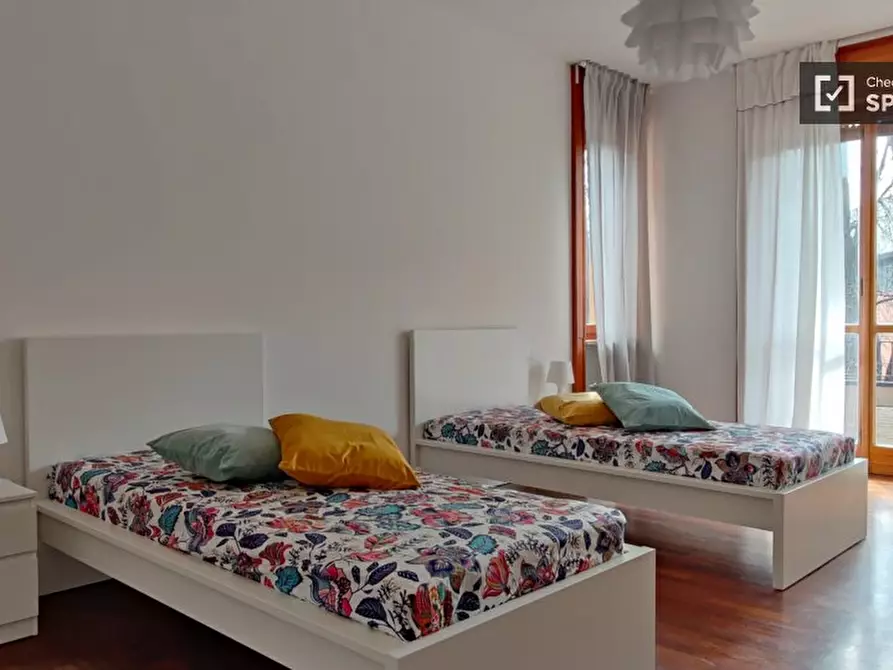 Immagine 3 di Camera condivisa in affitto  in Via Nicola Piccinni a Milano