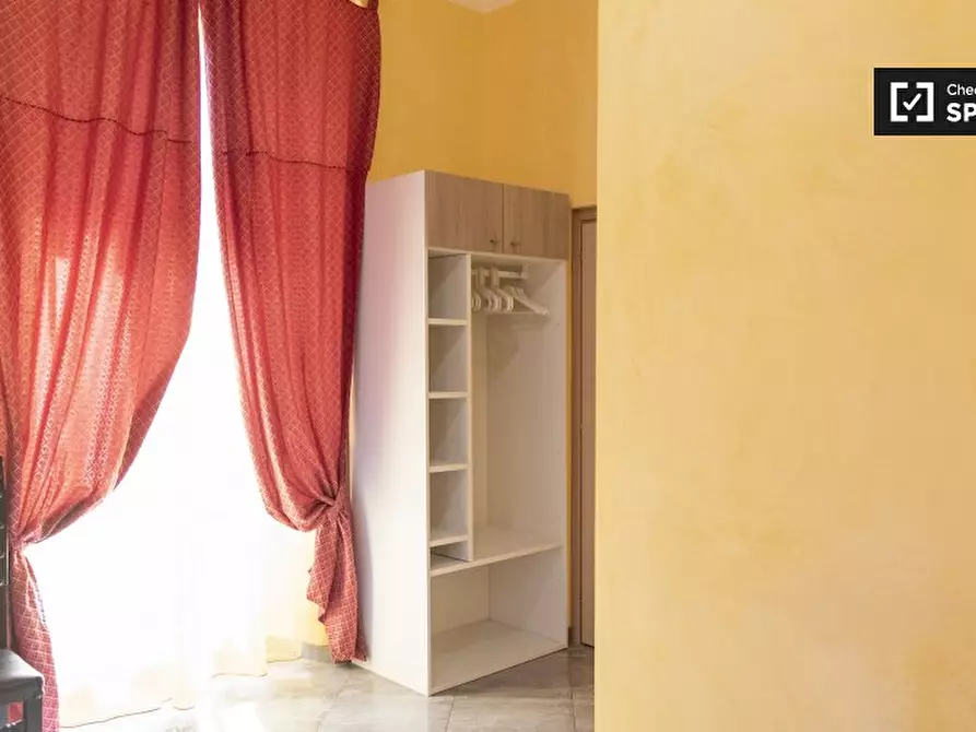Immagine 4 di Camera condivisa in affitto  in Via Napoleone III a Roma