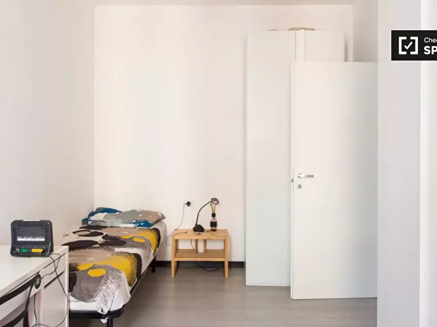 Immagine 6 di Camera condivisa in affitto  in Via degli Imbriani a Milano