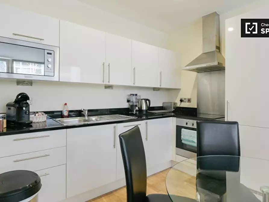 Immagine 7 di Appartamento in affitto  in Lanterns Way, Isle of Dogs, London E14 9JH, UK a Poplar