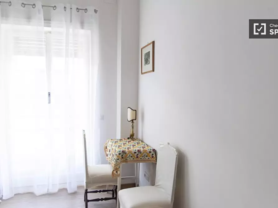 Immagine 4 di Camera condivisa in affitto  in Via Ottorino Lazzarini a Roma