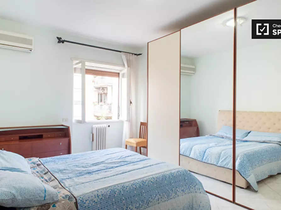 Immagine 2 di Camera condivisa in affitto  in Via Nicolò da Pistoia a Roma