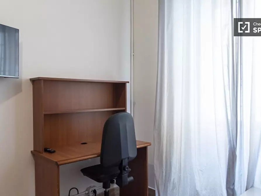 Immagine 2 di Camera condivisa in affitto  in Via Filippo Scolari a Roma