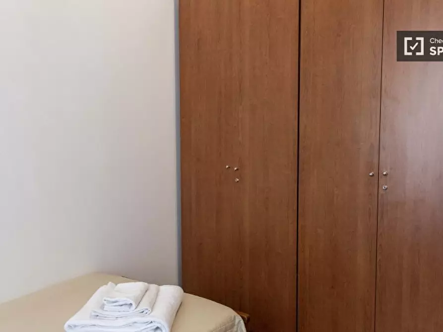 Immagine 3 di Camera condivisa in affitto  in Via Filippo Scolari a Roma