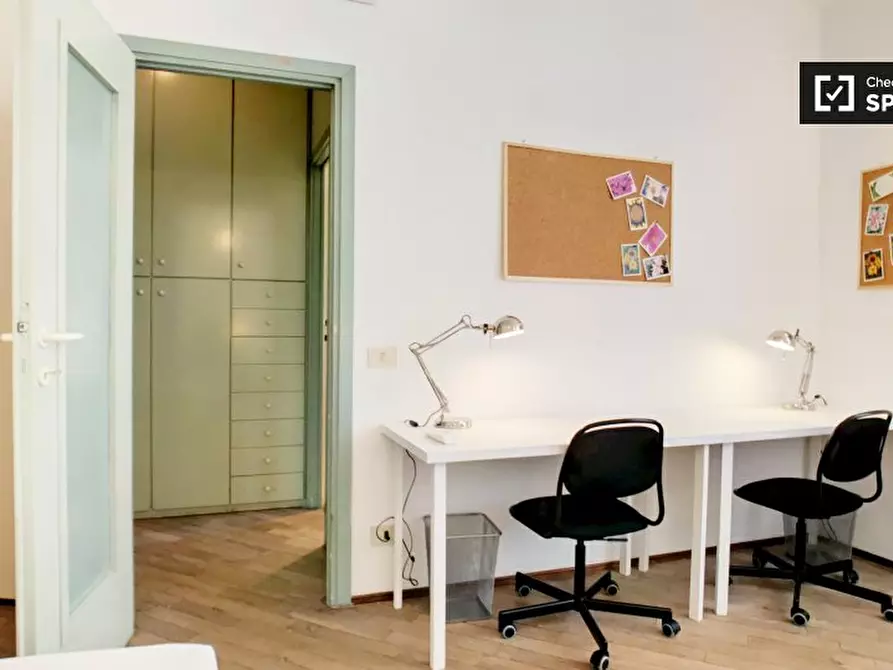 Immagine 2 di Camera condivisa in affitto  in Via Teodosio a Milano