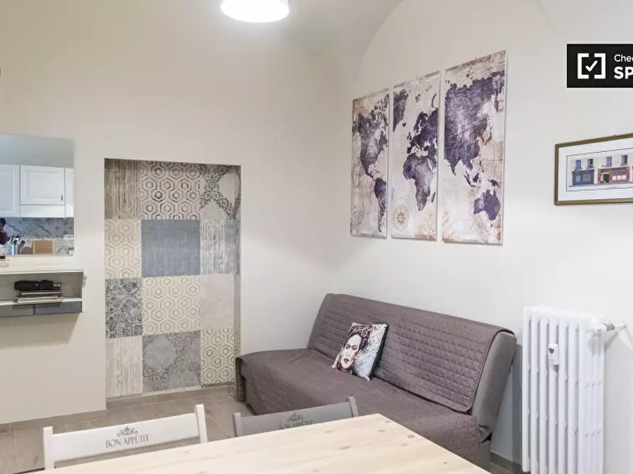 Immagine 16 di Appartamento in affitto  in Via la Spezia a Roma