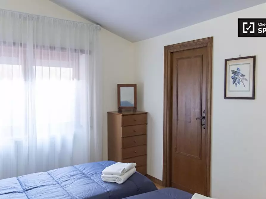 Immagine 12 di Appartamento in affitto  in Via Ildebrando Vivanti a Roma